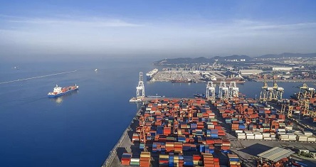 加拿大国际物流公司：满足多方需求的一站式服务